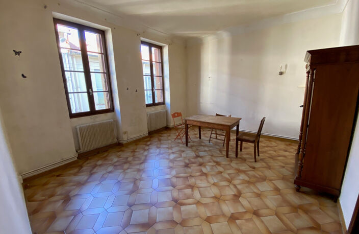 Appartement T3 à rénover Nîmes Gambetta — photo 2