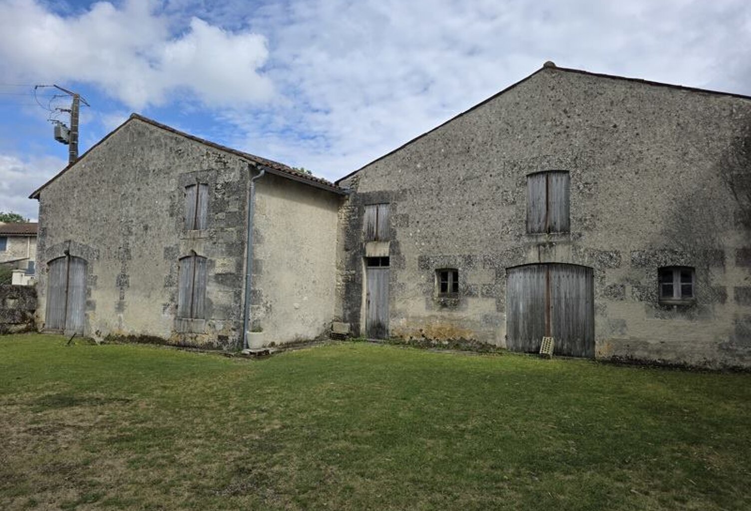 Grange de 5 pièces principales — photo 1