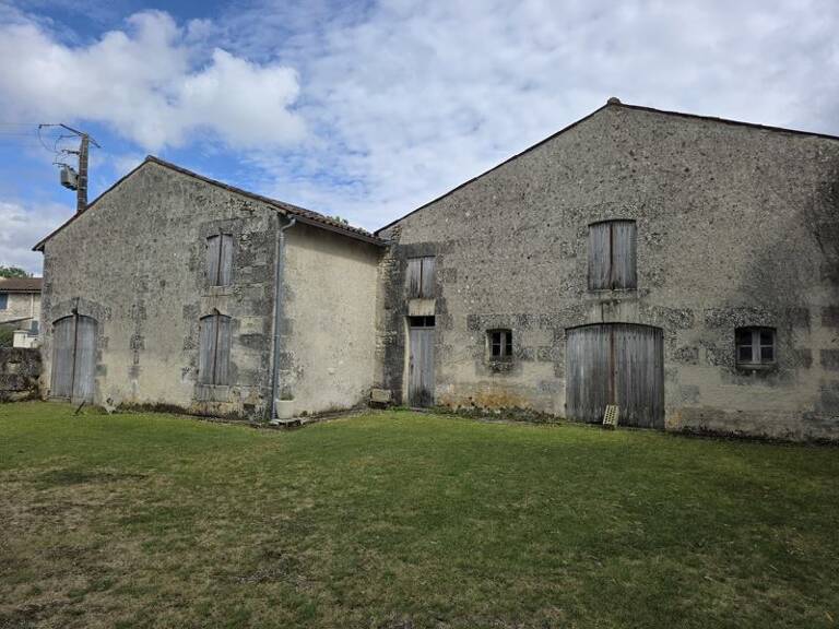 Grange de 5 pièces principales — photo 1