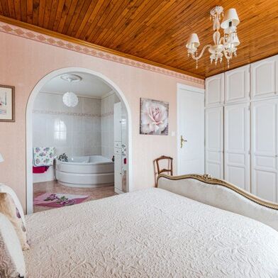 Maison 6 pièces 894000 €