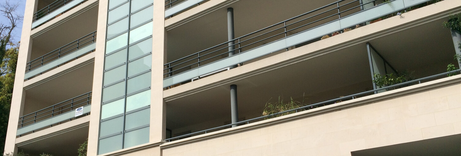 Garage  14 m² à louer à Marseille 8 (13008)