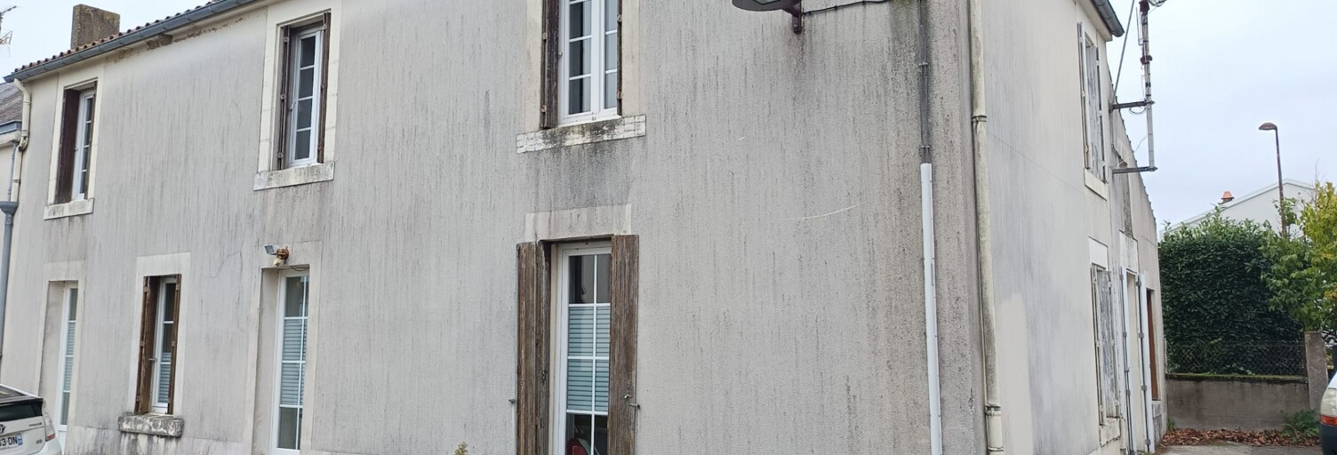 Maison 8 Pièces 156 m² à vendre à Saint-Cyr-des-Gâts (85410)