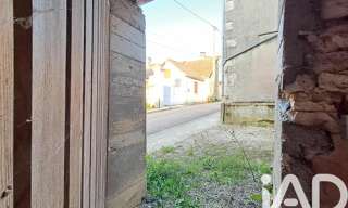 Garage  402 m² à vendre à Courgis (89800)