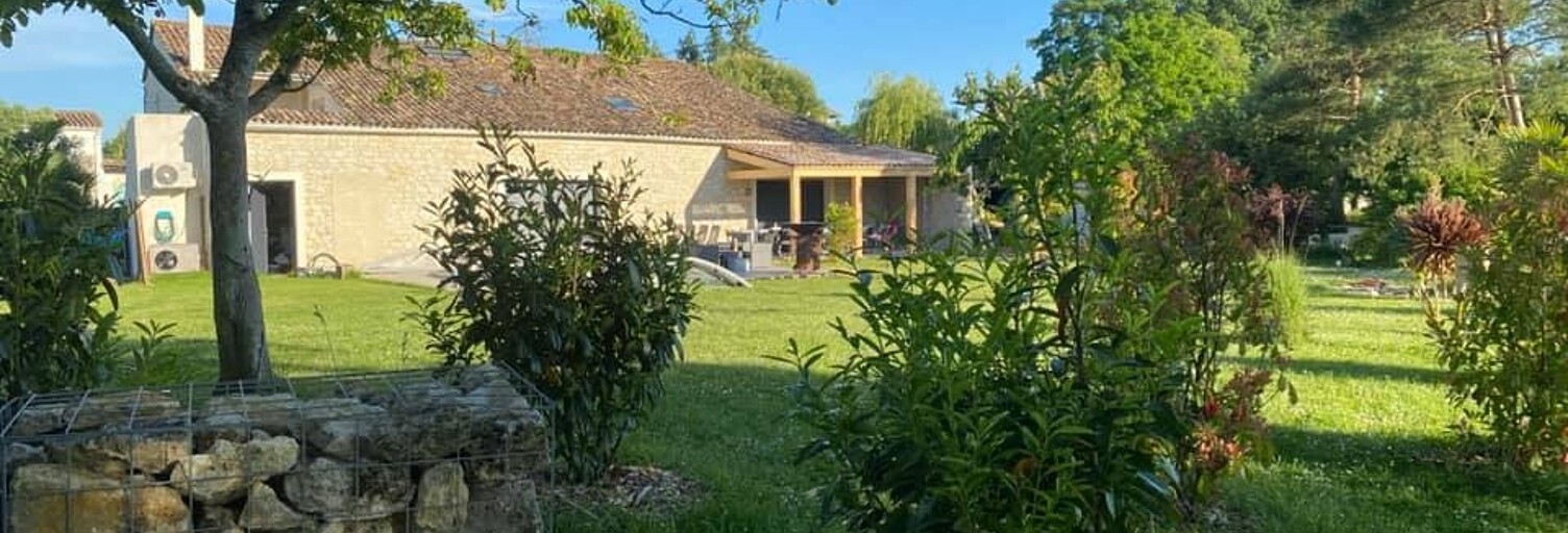 Maison 15 Pièces 305 m² à vendre à Le Gua (17600)