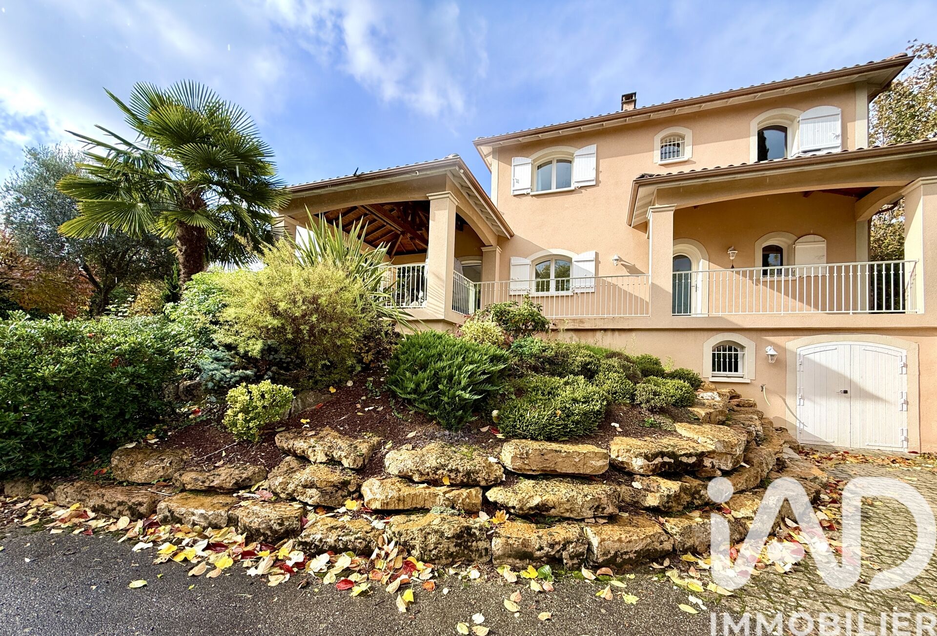 Saint-didier-au-mont-d'or - 240m² - 8p. - 6ch.