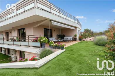 Appartement 4 pièces 725000 €