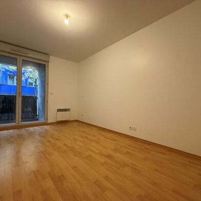 Appartement 3 pièces 865 €