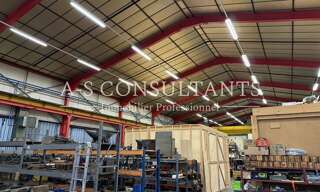 Local industriel  400 m² à louer à Valserhône (01200)