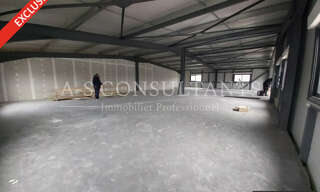 Bureau  280 m² à louer à Nivolas-Vermelle (38300)