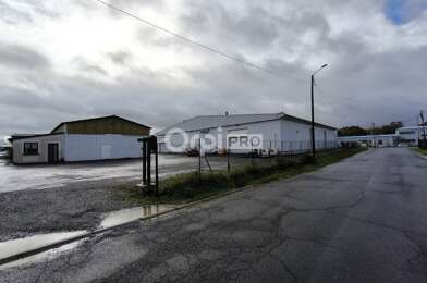 Local industriel  7334 €