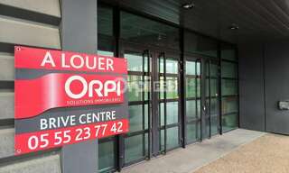 Bureau  600 m² à louer à Saint-Pantaléon-de-Larche (19600)