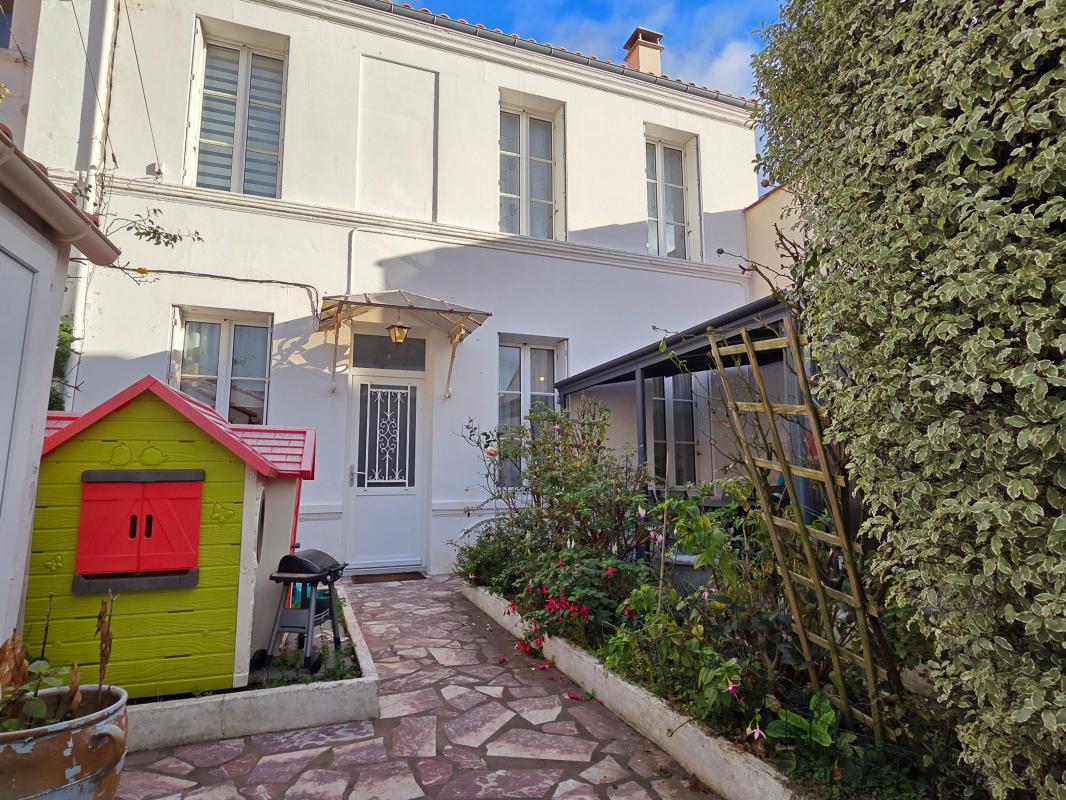 Villa / Maison  T3 à vendre Rochefort 17300