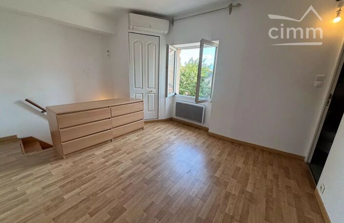 Maison de village à Carpentras avec garage motorisé — photo 2