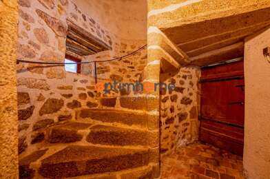 Maison 10 pièces 599000 €