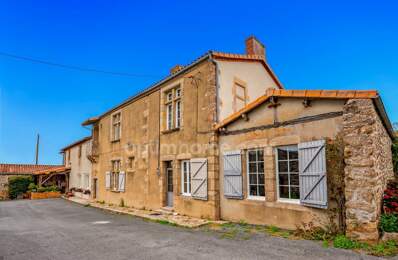Propriété de caractère à vendre près de Cholet – Maison 180 m², 2 appartements loués, dépendances et 4 hectares — photo du bien