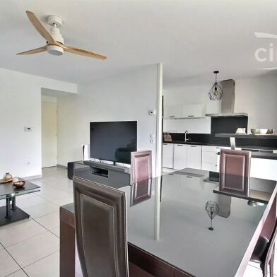 Appartement 3 pièces 270000 €