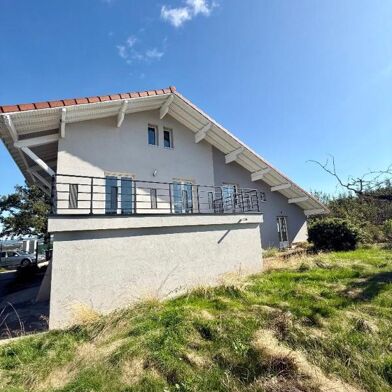 Appartement 4 pièces 940 €