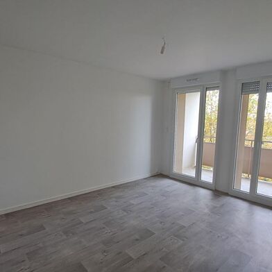 Appartement 5 pièces 535 €