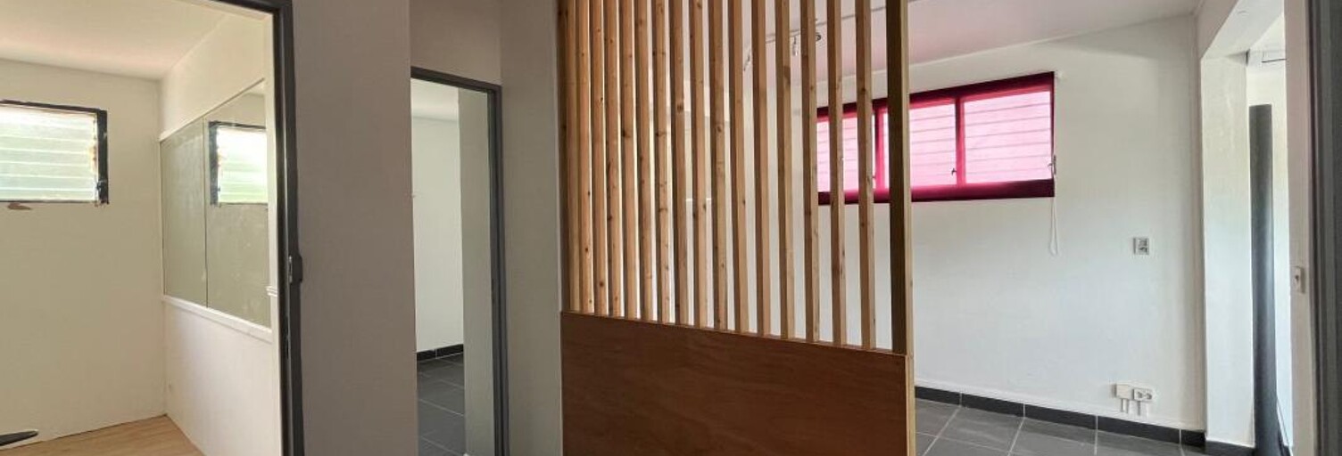 Bureau  44 m² à louer à Fort-de-France (97200)