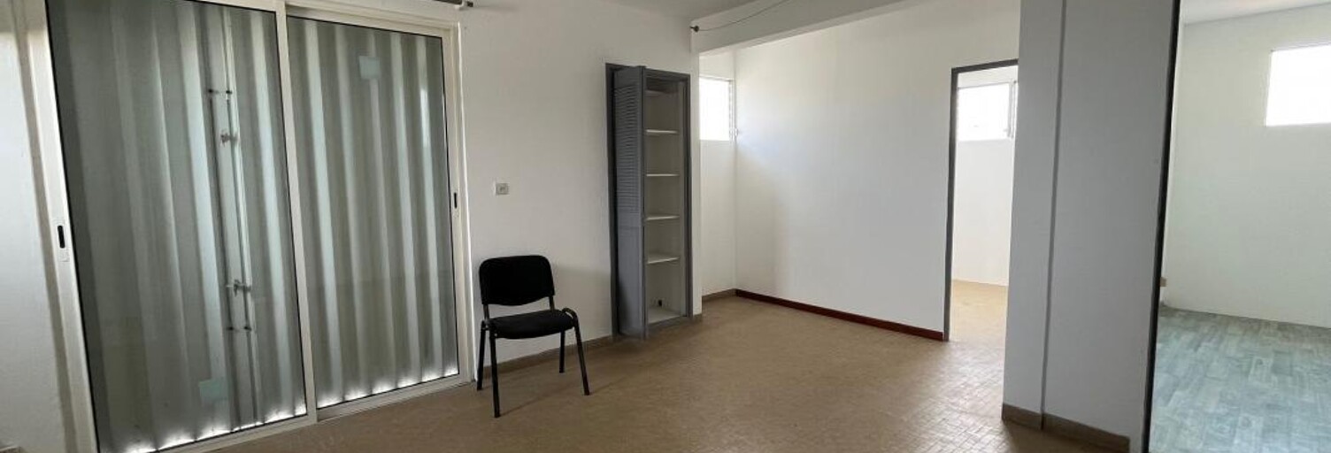 Bureau  44 m² à louer à Fort-de-France (97200)