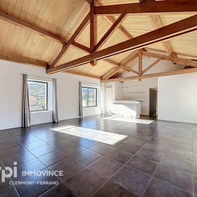 Maison 6 pièces 1980 €