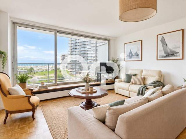 APPARTEMENT T4 À VENDRE - ASCENSEUR - CAVE - VUE MER - 3 CHAMBRES - 2 SALLES DE BAINS - DOUBLE BALCON - STATIONNEMENT COLLECTIF — photo du bien