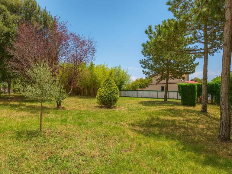 À vendre – Terrain à bâtir de 556 m², libre de constructeur – environnement calme et privilégié — photo 1