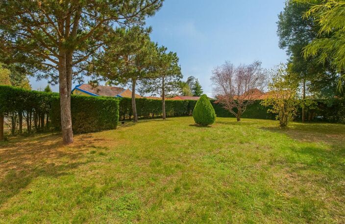 À vendre – Terrain à bâtir de 556 m², libre de constructeur – environnement calme et privilégié — photo 3