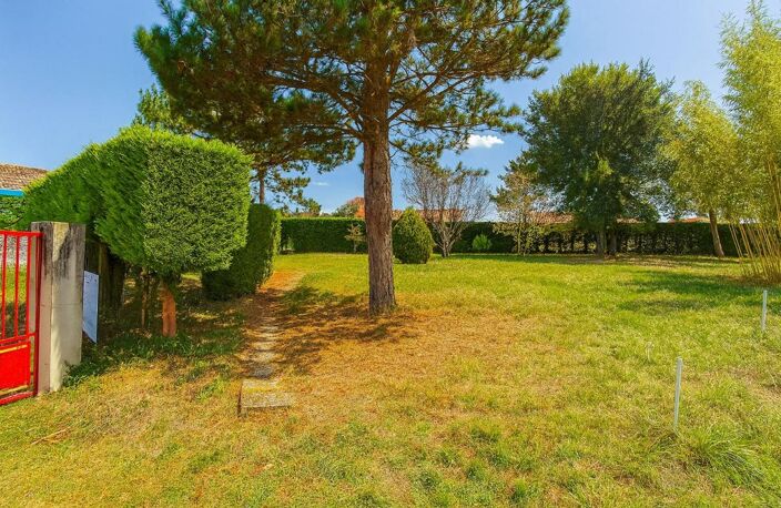 À vendre – Terrain à bâtir de 556 m², libre de constructeur – environnement calme et privilégié — photo 4
