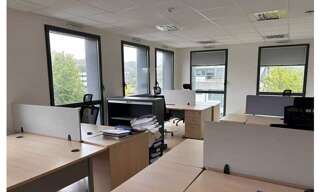 Bureau  420 m² à louer à Quimper (29000)