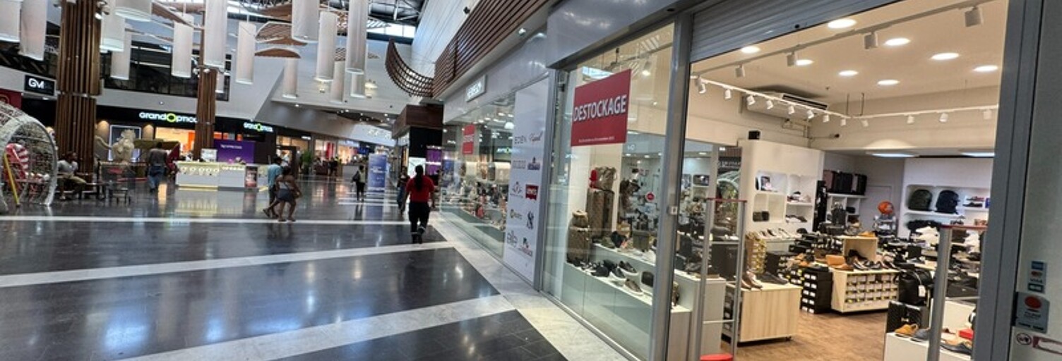 Commerce  100 m² à louer à Matoury (97351)