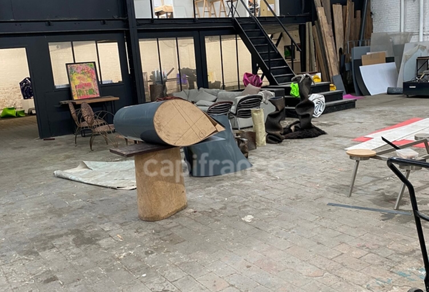 Dpt Nord (59), à vendre ROUBAIX Ateliers et Bureaux 1836 m² en "Zone Franche" — photo 1
