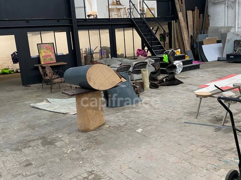 Dpt Nord (59), à vendre ROUBAIX Ateliers et Bureaux 1836 m² en "Zone Franche" — photo 1
