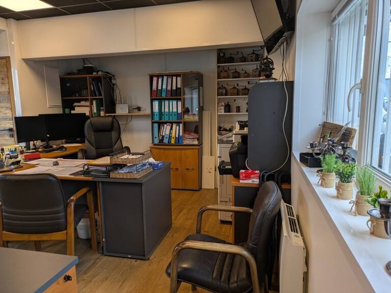 bureau à louer 27 m² ST JEOIRE DE PRIEURE — photo 1