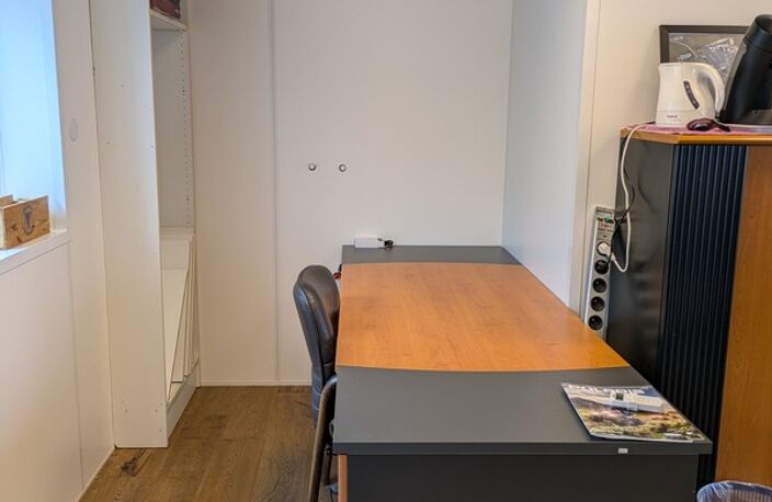 bureau à louer 27 m² ST JEOIRE DE PRIEURE — photo 4