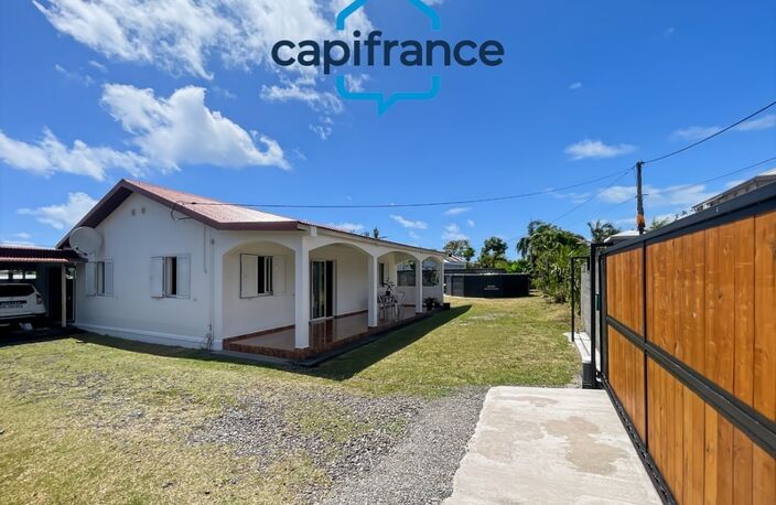 Dpt La Réunion (974), à vendre maison plain pied T5 de 121 m² sur Terrain de + de 700m2 — photo 3