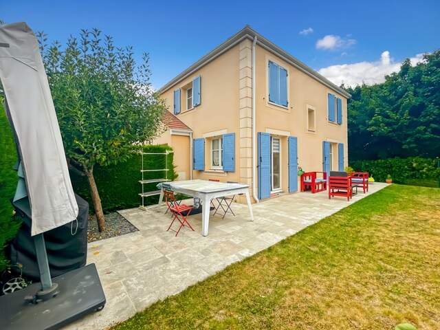 Maison coup de coer à vendre 4 pièces PLAISIR (78) - Maison récente, 3 chambres avec DOUBLE GARAGE- secteur calme et recherché — photo du bien