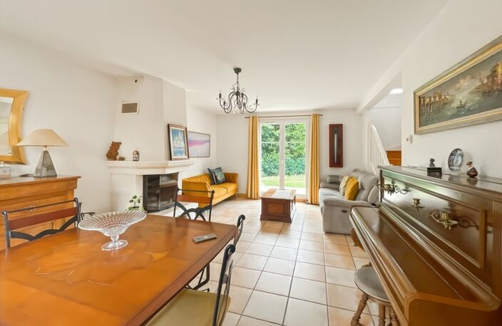 Maison coup de coer à vendre 4 pièces PLAISIR (78) - Maison récente, 3 chambres avec DOUBLE GARAGE- secteur calme et recherché — photo 2