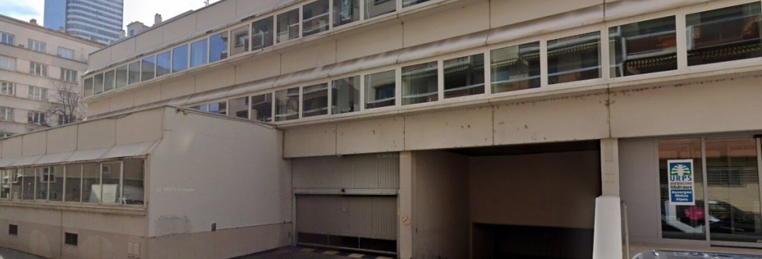 Garage   m² à louer à Lyon 6 (69006)