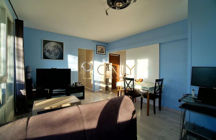GENAY - APPARTEMENT - 1 CHAMBRE — photo 2