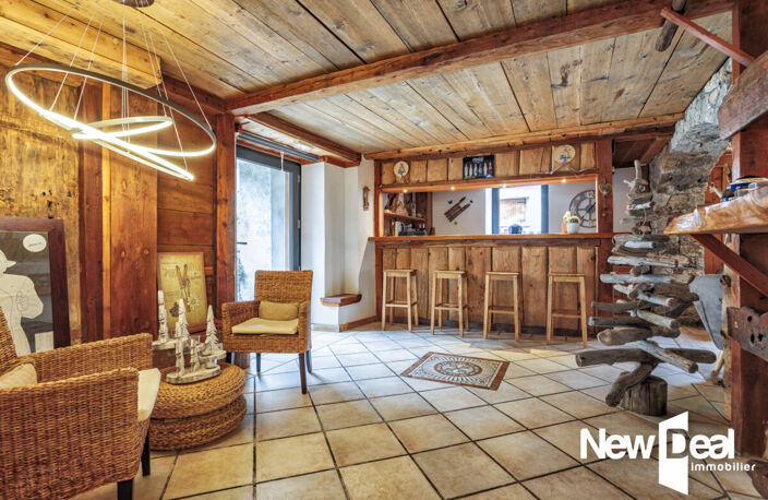 VALLORCINE FERME DE PAYS Rénovée - 11 pièces - 8 CHAMBRES — photo 2