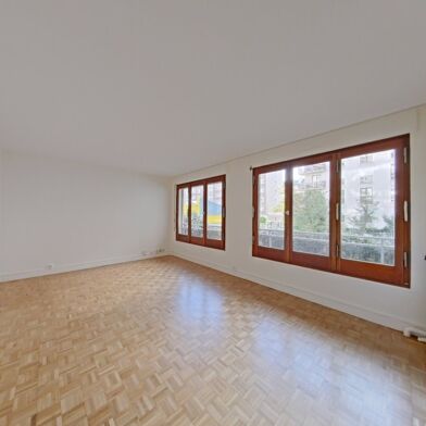 Appartement 4 pièces 2675 €