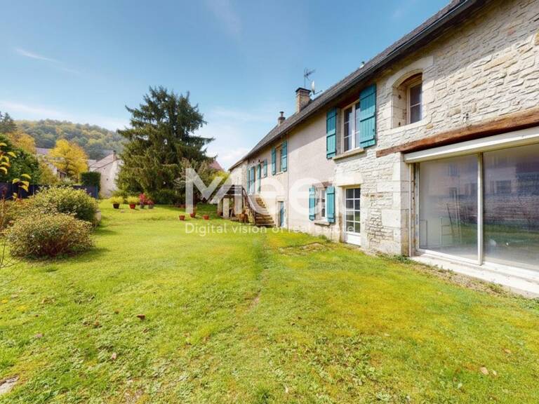 Maison - 4 pièces - 3 chambres — photo 1