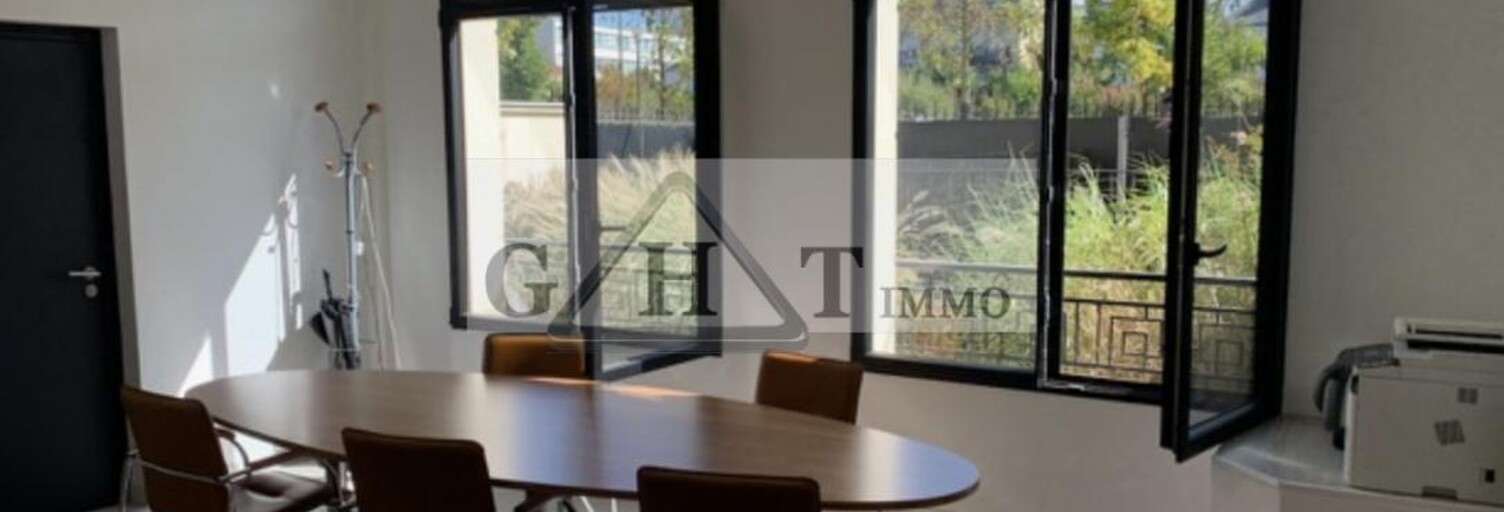 Bureau  97 m² à louer à Vincennes (94300)