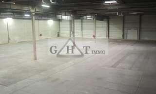 Local industriel  2725 m² à louer à Wissous (91320)