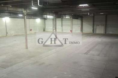 Local industriel  18623 €