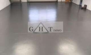 Local industriel  153 m² à louer à Le Val (83143)