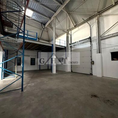 Local industriel  5000 €