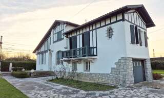 Maison 8 Pièces 179 m² à vendre à Puyoô (64270)