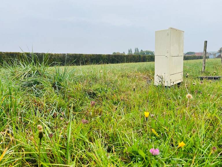 NECY TERRAIN DE 948m² ENTIEREMENT VIABILISE — photo 1